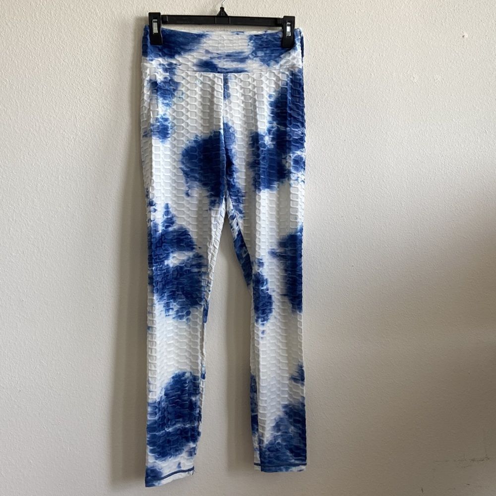 Fulbelle Legging Sz L NWT tie Dye blue and white bottom up effect